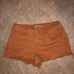 Peach mid rise shorts!